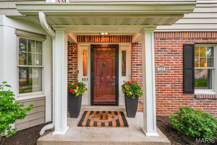 Property Photo:  403 Woodview Manor Lane  MO 63122 