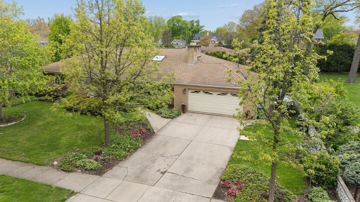 Property Photo: 459 E Ridge Avenue IL 60126