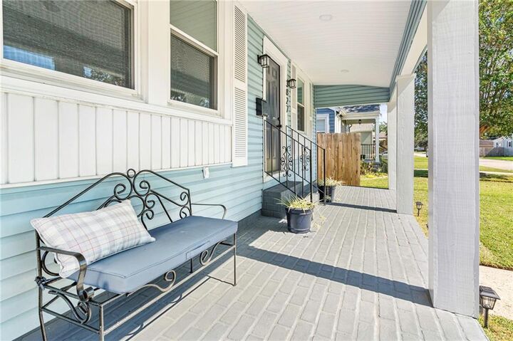 Property Photo:  3827 Catherine Avenue  LA 70005 
