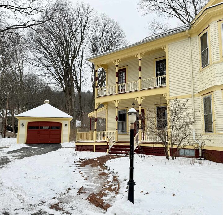 Property Photo:  44 Atkinson Street  VT 05101-1521 