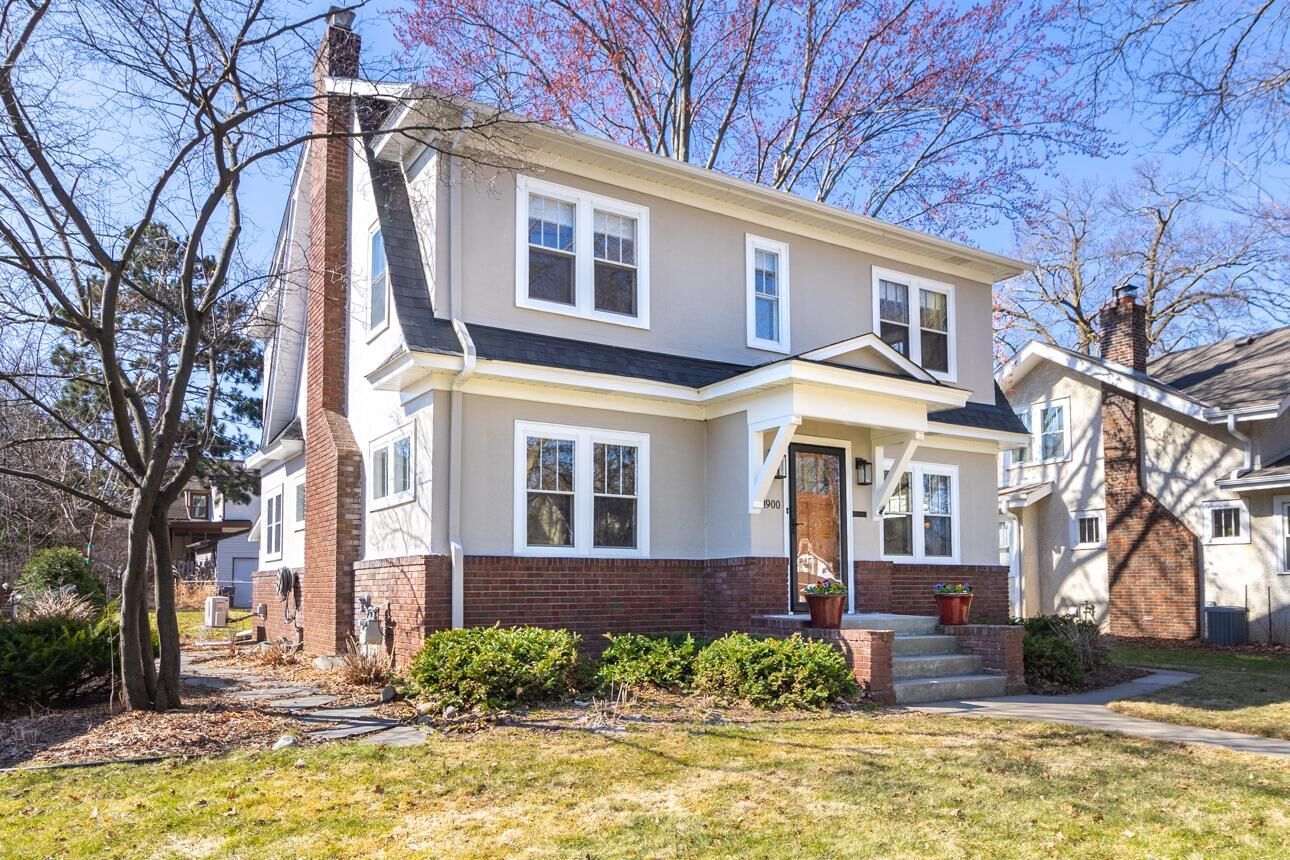 Property Photo:  1900 Goodrich Avenue  MN 55105 