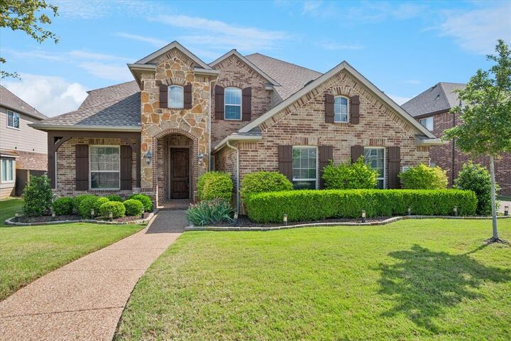 Property Photo:  1504 Saddletree Lane  TX 76248 