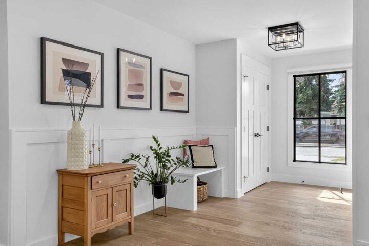 Property Photo:  648 Willingdon Boulevard SE  AB T2J 2B4 