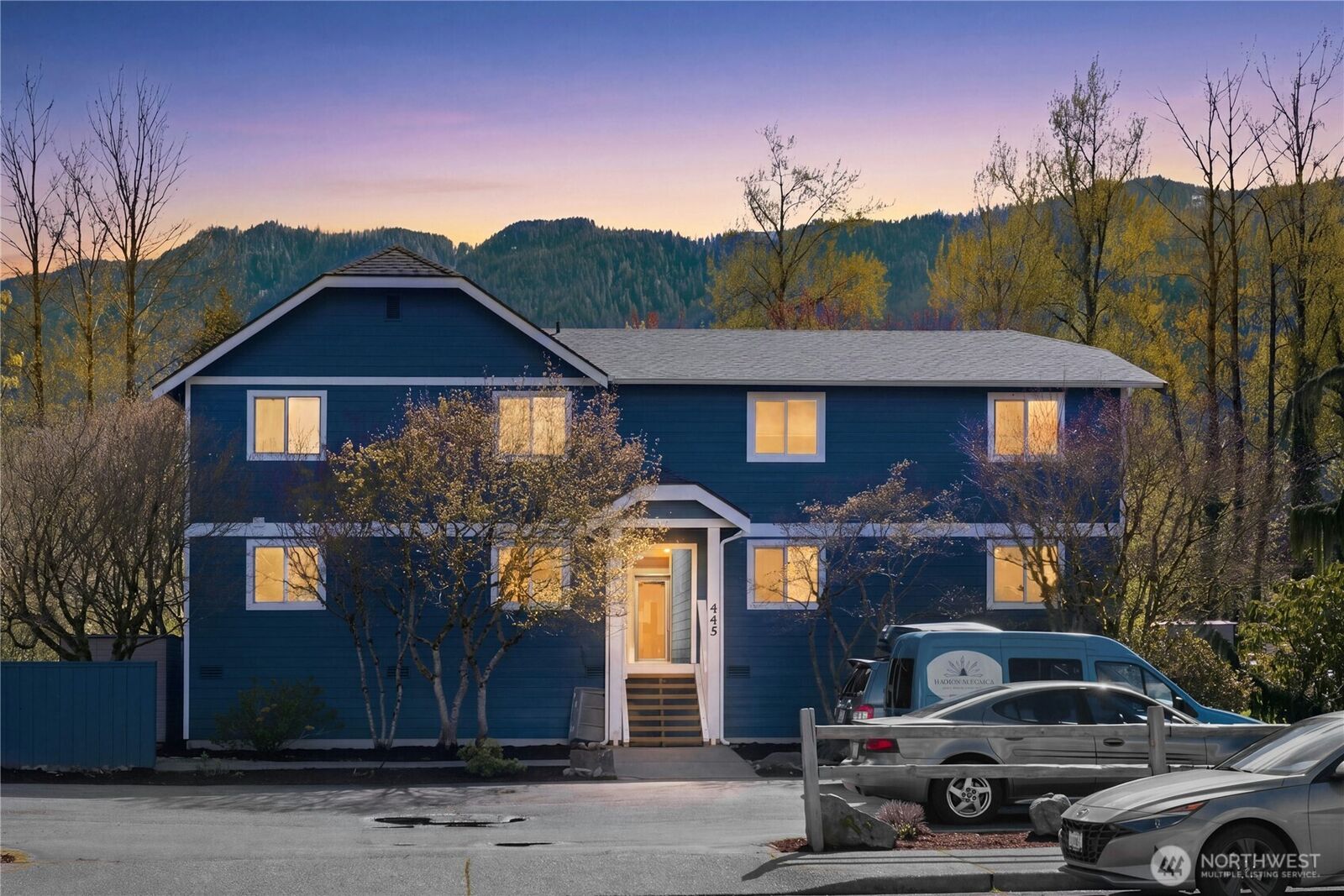 Property Photo:  445  Main Avenue S 25  WA 98045 