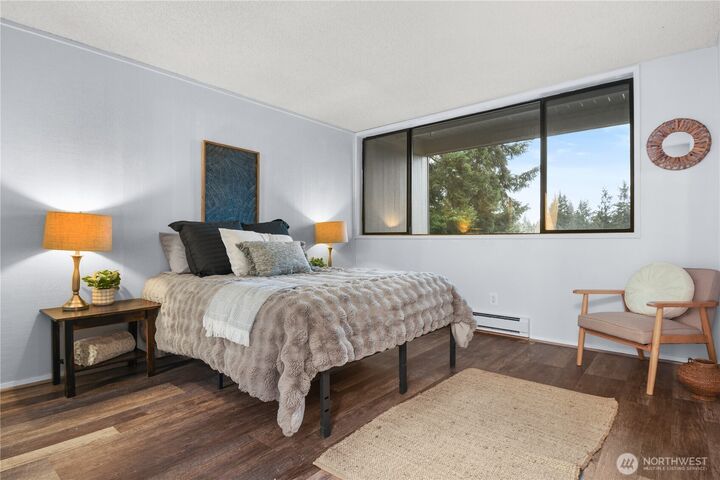 Property Photo: 6352 137th Place NE 259 WA 98052