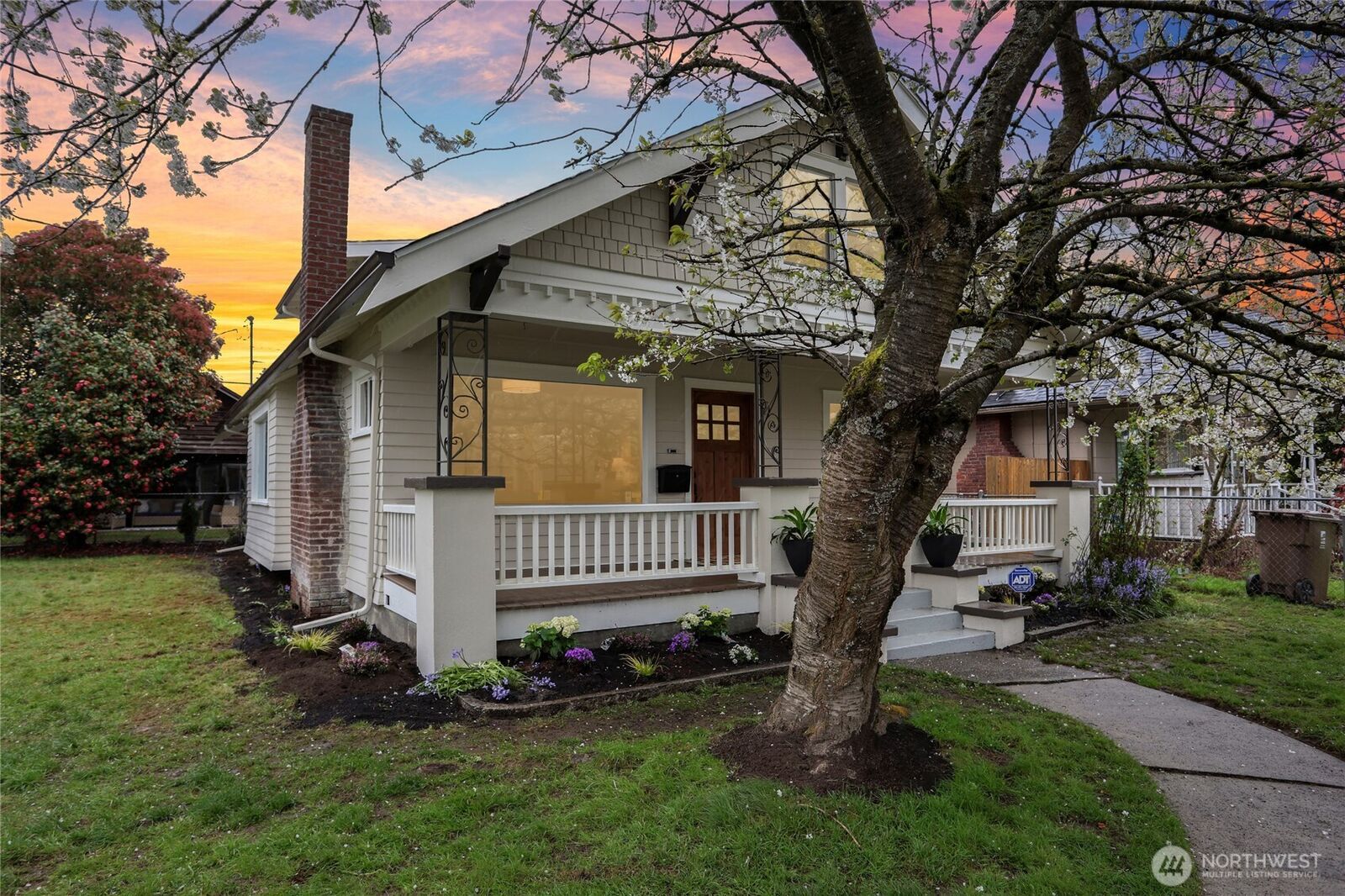 Property Photo:  4501  Pacific Ave  WA 98418 