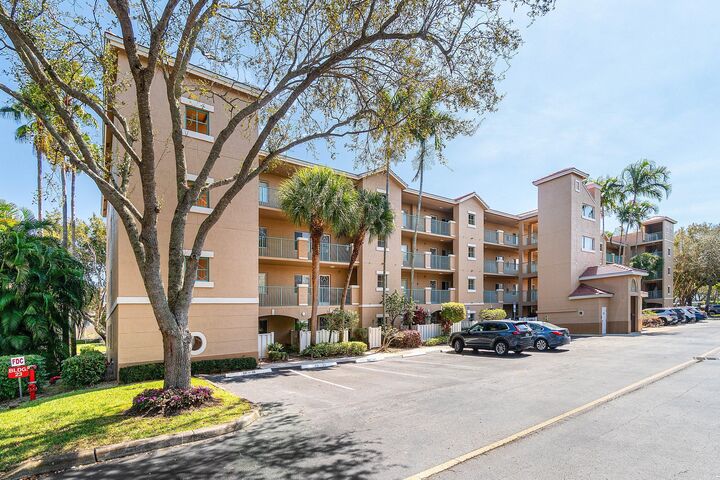 Property Photo:  12540 Majesty Circle 401  FL 33437 