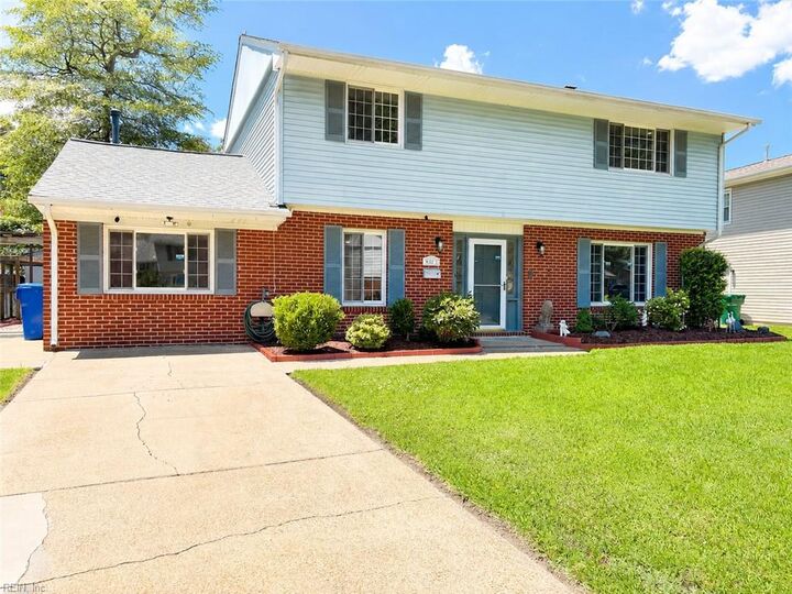 Property Photo:  821 Greenwich Ln  VA 23601 