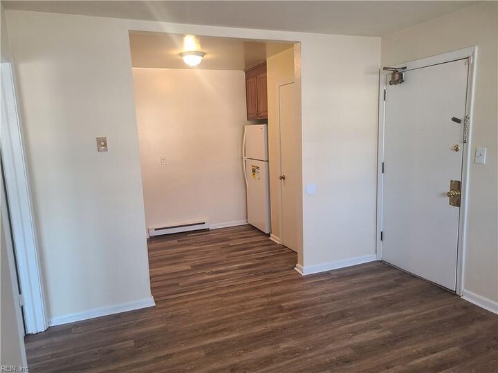 Property Photo:  1441 Kingston Ave 1  VA 23503 