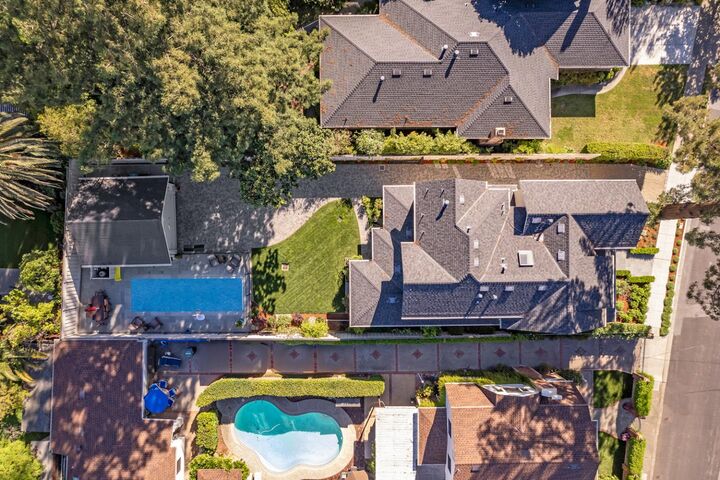 Property Photo:  423 Arlington Road  CA 94062 