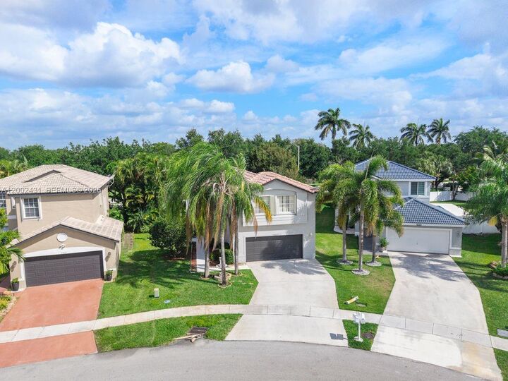 Property Photo:  17621 SW 31st Ct  FL 33029 