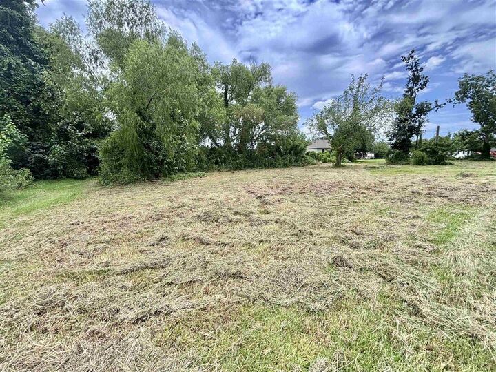 Property Photo:  182 Calcasieu Avenue  LA 70611 