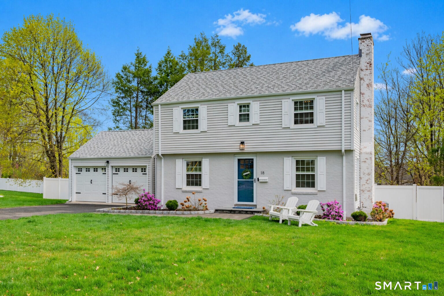 Property Photo:  18 Foxridge Road  CT 06107 