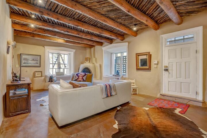 Property Photo:  17 Valerio Road  NM 87557 