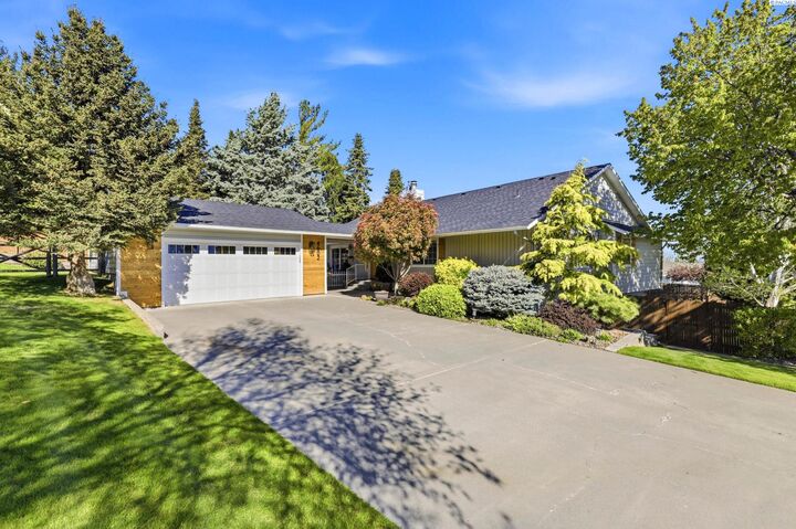 Property Photo:  4602 S Green Pl  WA 99337 