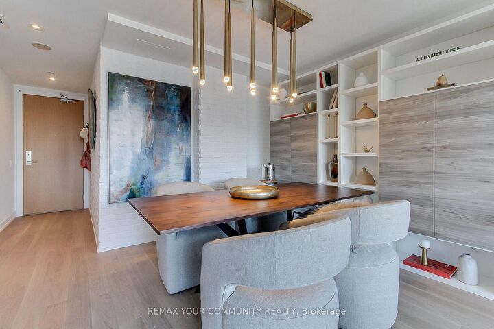 Property Photo: 629 King Street 1224 ON M5V 0G9