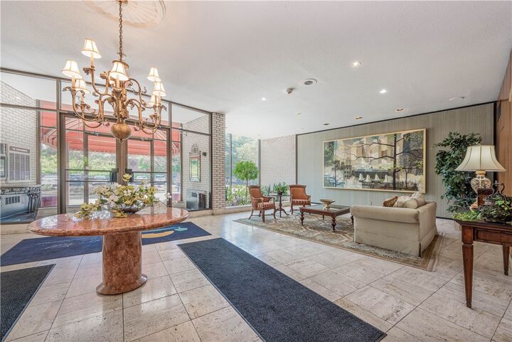 Property Photo:  1160 Bower Hill Rd 901B  PA 15243 