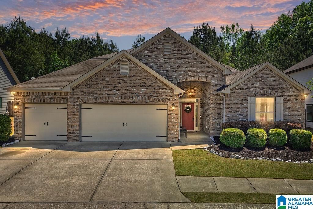 Property Photo:  181 Chelsea Station Drive  AL 35043 