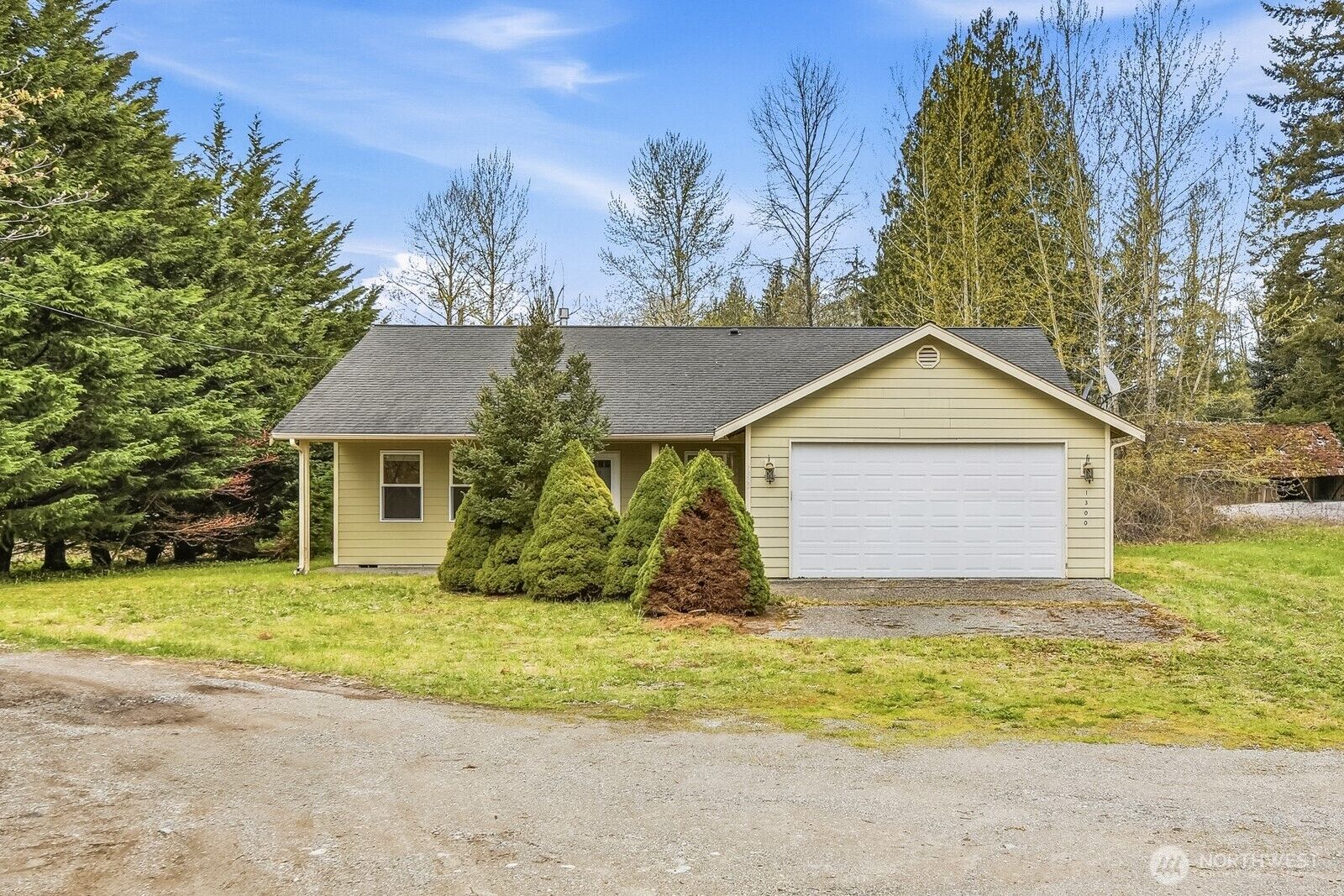 Property Photo:  1300  Cascade Street  WA 98241 