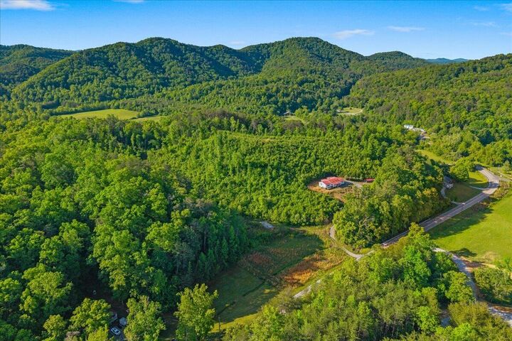 Property Photo:  5673 Highway 360  TN 37385 