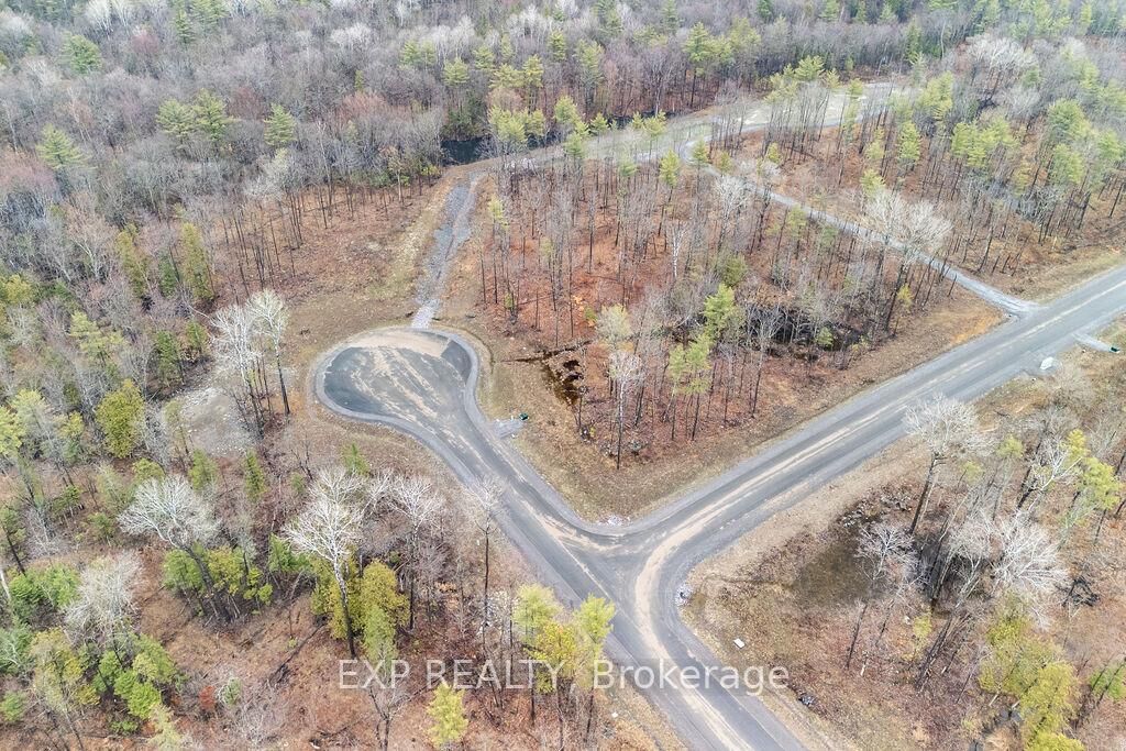 Property Photo:  01 Black Spruce Court  ON K0J 1H0 