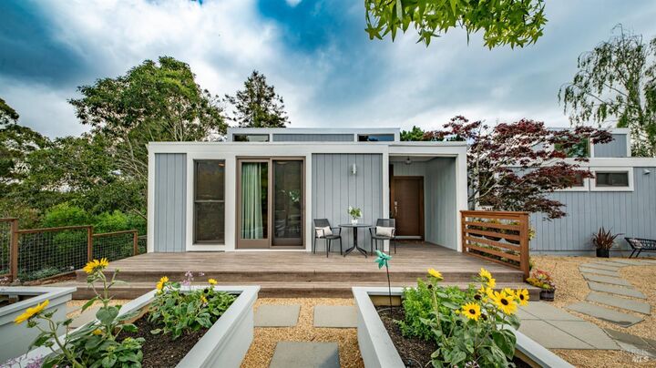 Property Photo:  303 Bristol Place  CA 94941 