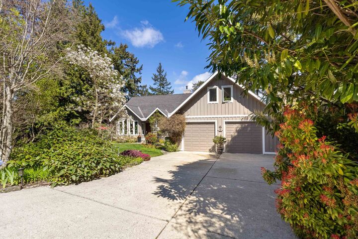 Property Photo: 10040 Wescan Road BC V0N 1Y2