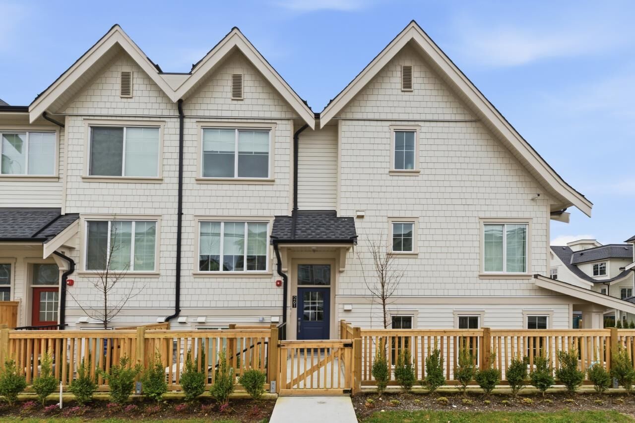 Property Photo: 720 Robinson Street 202 BC V3J 0P9