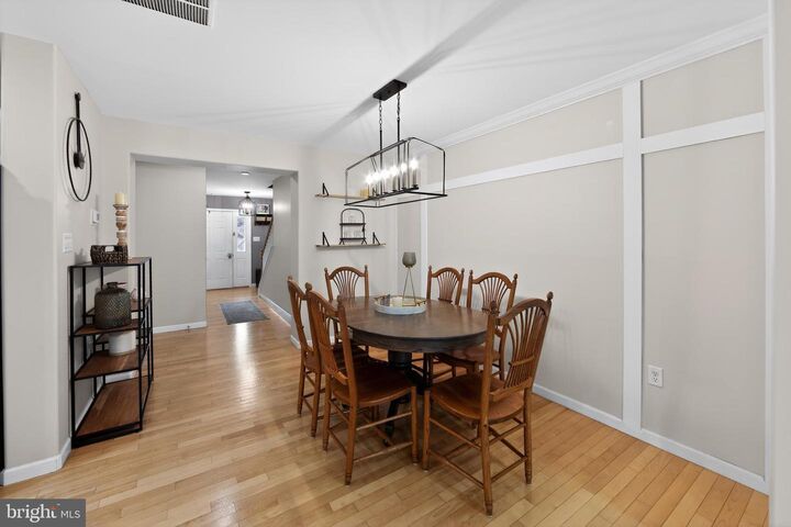 Property Photo:  125 Red Oak Court 21  PA 19344 