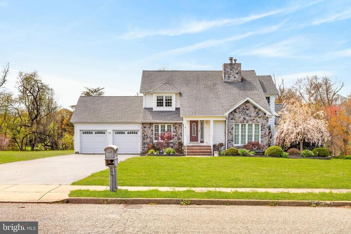 Property Photo:  4 Lina Drive  NJ 08533 