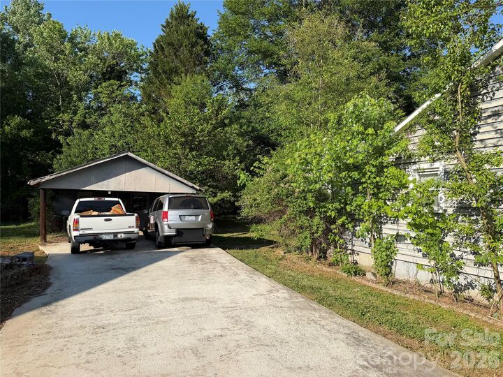 Property Photo:  141 Walker Road  NC 28655 