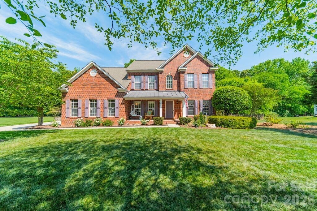 Property Photo: 2316 Heath Lake Drive NC 28227