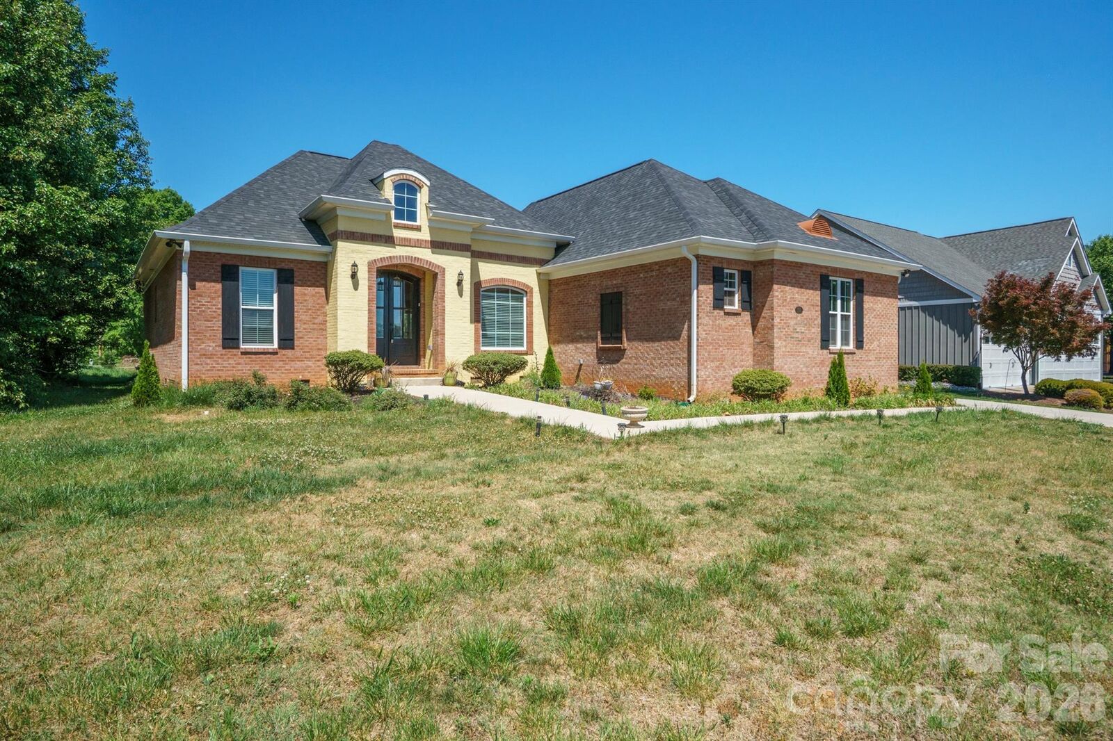 Property Photo:  101 Long Meadows Drive  NC 28086 