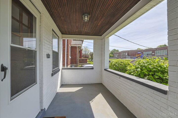 Property Photo:  2124 Drex Avenue  OH 45212 