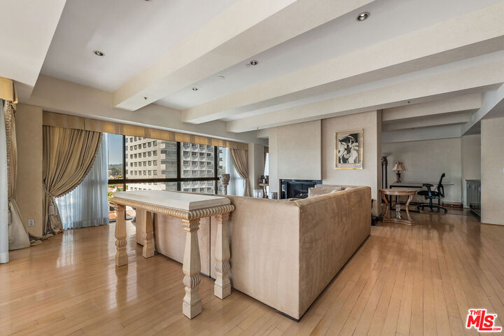 Property Photo:  10790 Wilshire Blvd  CA 90024 