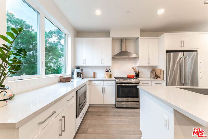 Property Photo:  5603 E Alloway Ct  CA 90042 