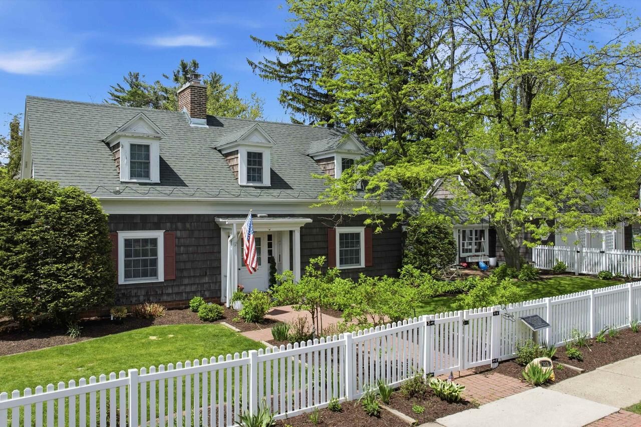 Property Photo:  512 Hardacre Avenue  WI 54449 
