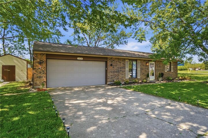 Property Photo:  2476 Bradshire  OH 45342 