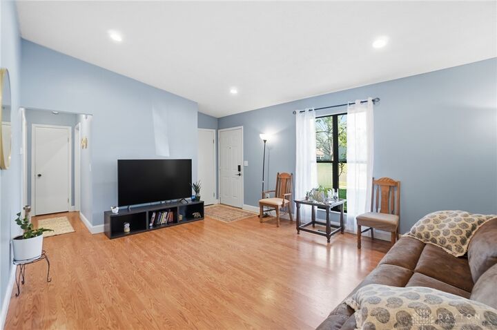 Property Photo:  2476 Bradshire  OH 45342 