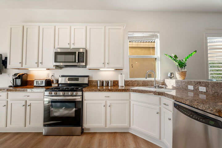 Property Photo:  44719 Alexandria Vale  CA 92201 