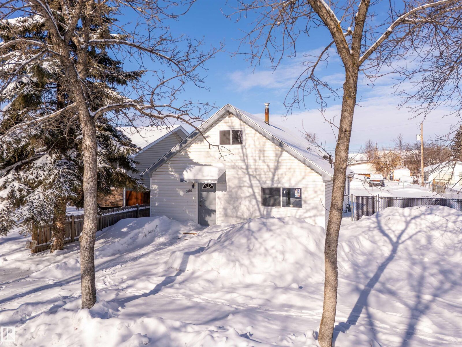 Property Photo:  5107 52 Ave  AB T9N 2A6 