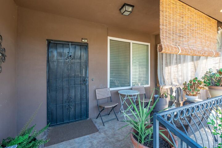 Property Photo:  117 N N Street  CA 93637 