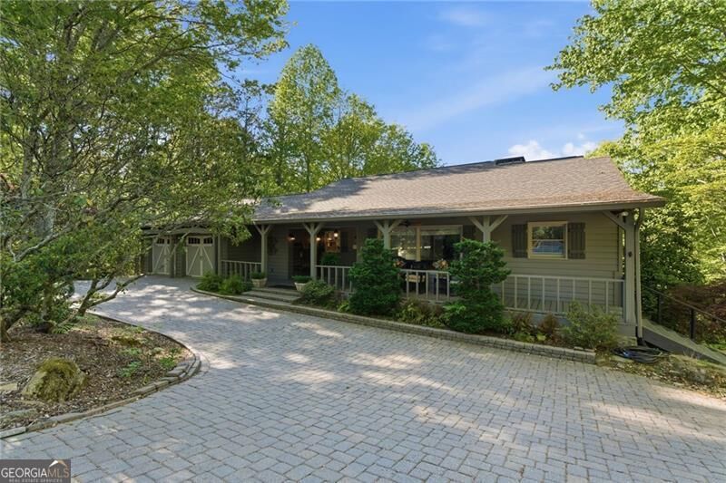 Property Photo:  204 Doe Run  GA 30571 