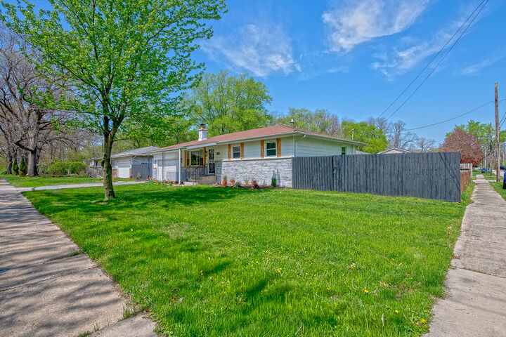 Property Photo: 5550 Evergreen Avenue IN 46368