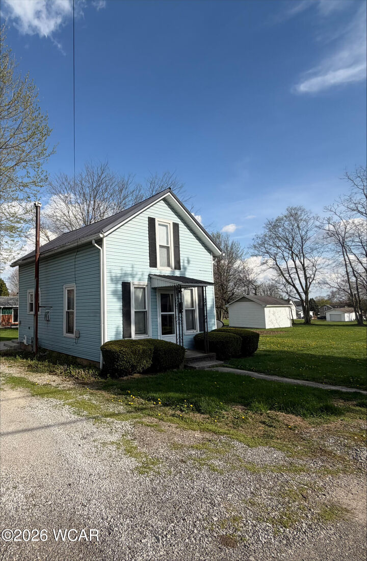 Property Photo:  416 1/2 Summit Street  OH 43326 