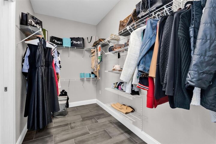 Property Photo:  276 Lewis Circle 112  FL 33950 