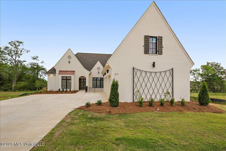 Property Photo:  213 Welchshire Drive  MS 39110 