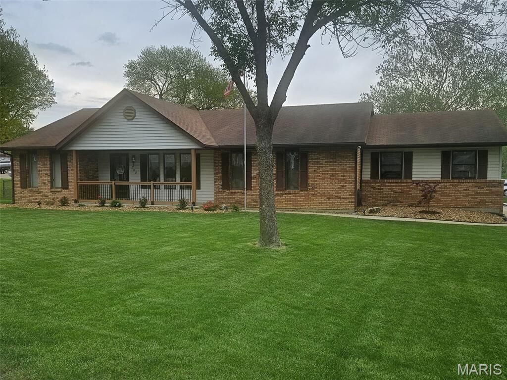 Property Photo:  708 Riviera Circle  IL 62025 