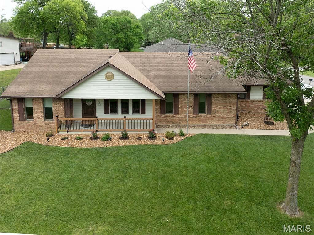 Property Photo: 708 Riviera Circle IL 62025