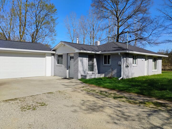 Property Photo:  3013 E South Street  MI 49201 